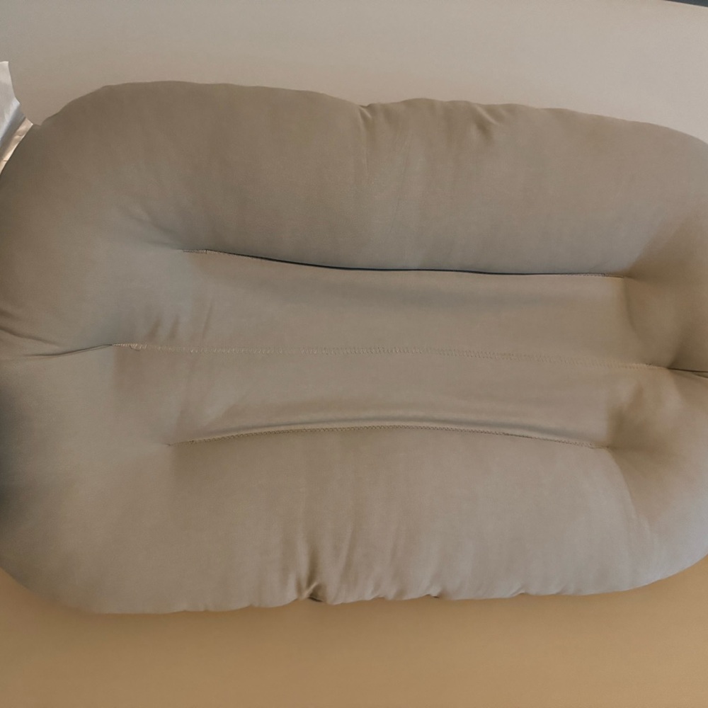Snuggle me organic lounger